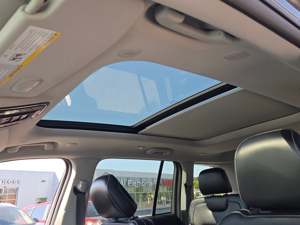 Used 2024 Gray Jeep Limited image 24
