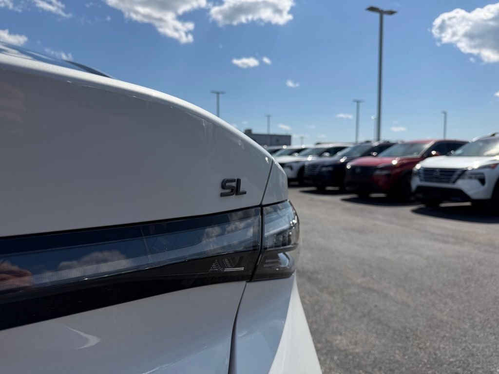 New 2026 Aspen White TriCoat Nissan SL image 31