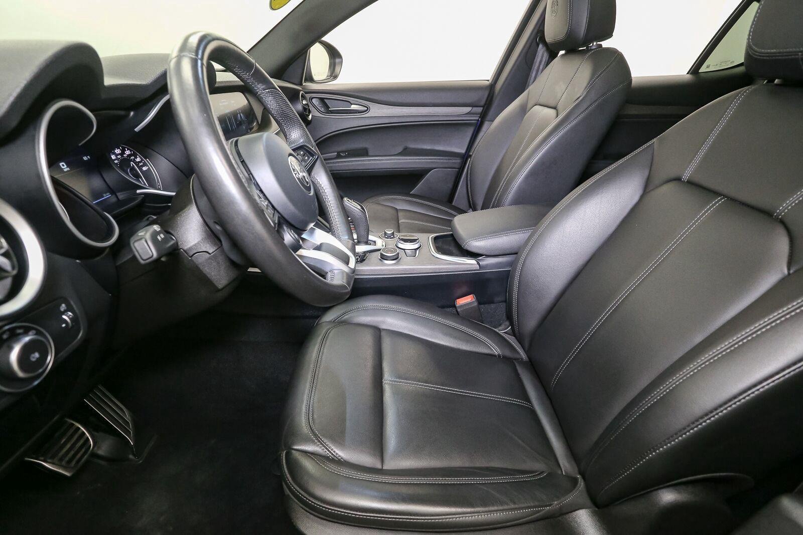 Used 2023 Anodized Blue Metallic Alfa Romeo Ti image 46