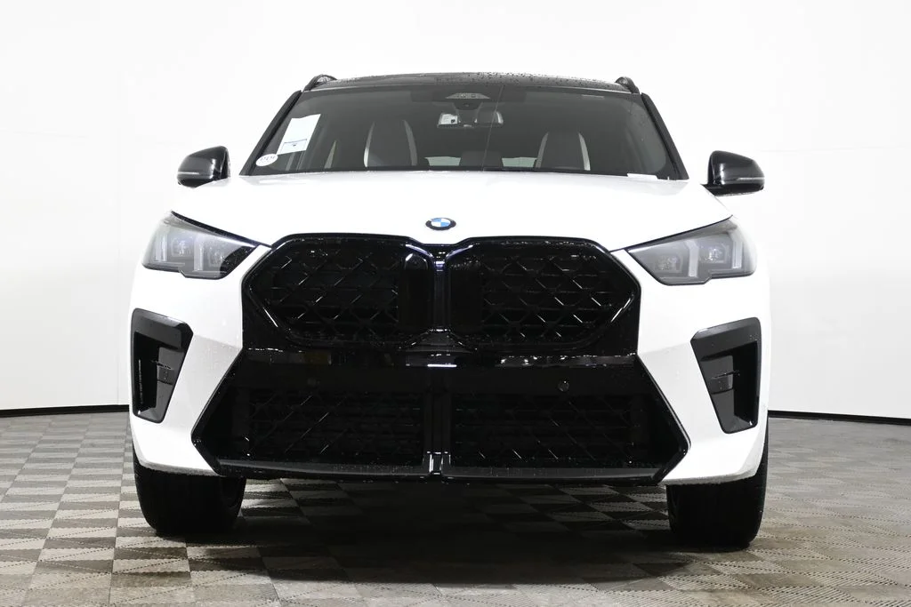 Used 2026 White BMW xDrive28i image 10