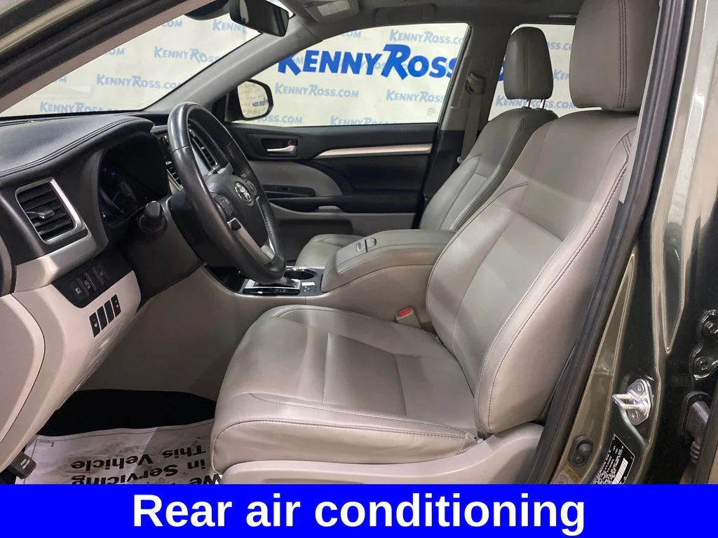Used 2019 Green Toyota XLE image 8