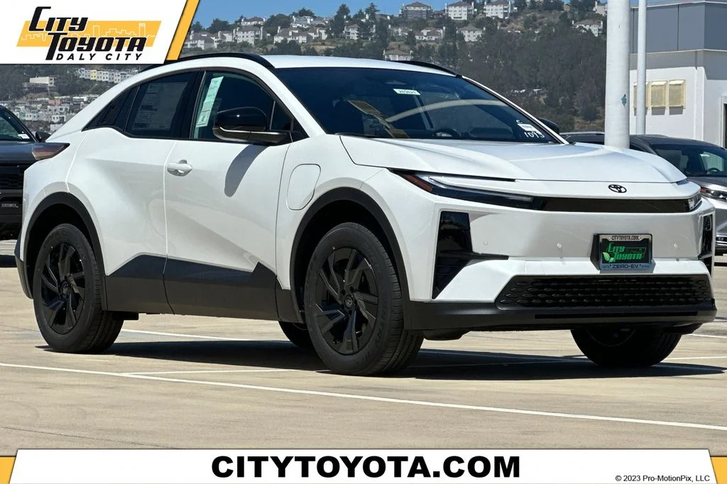 2026 Toyota C-HR  SE