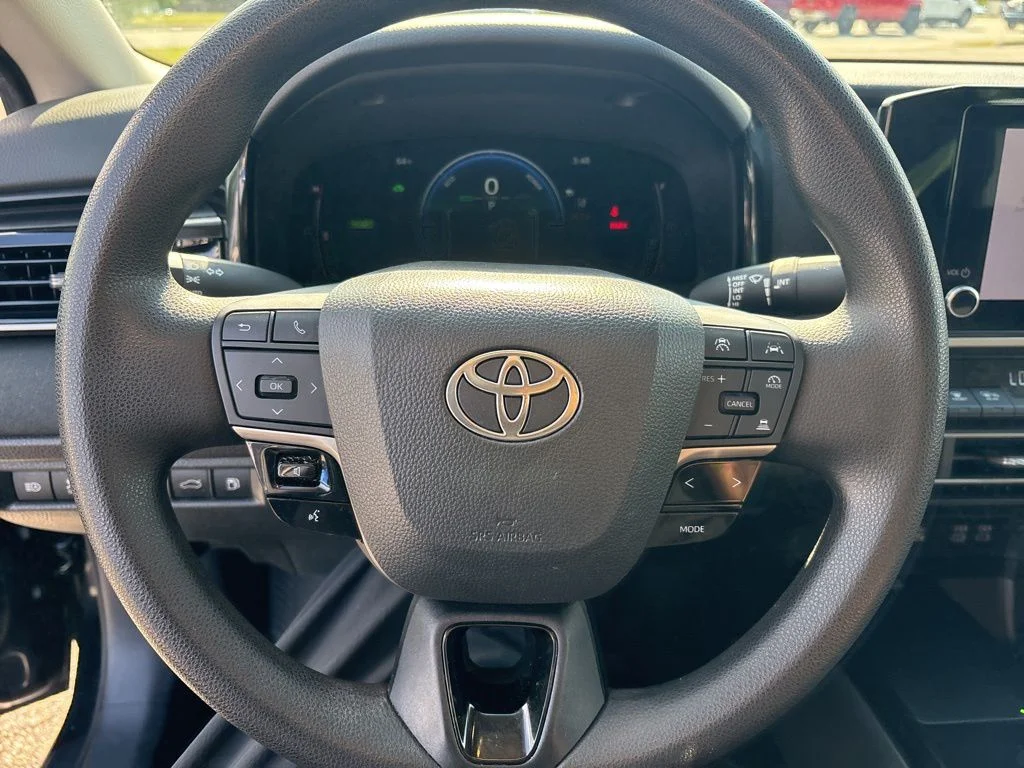 Used 2025 Midnight Black Metallic Toyota LE image 20