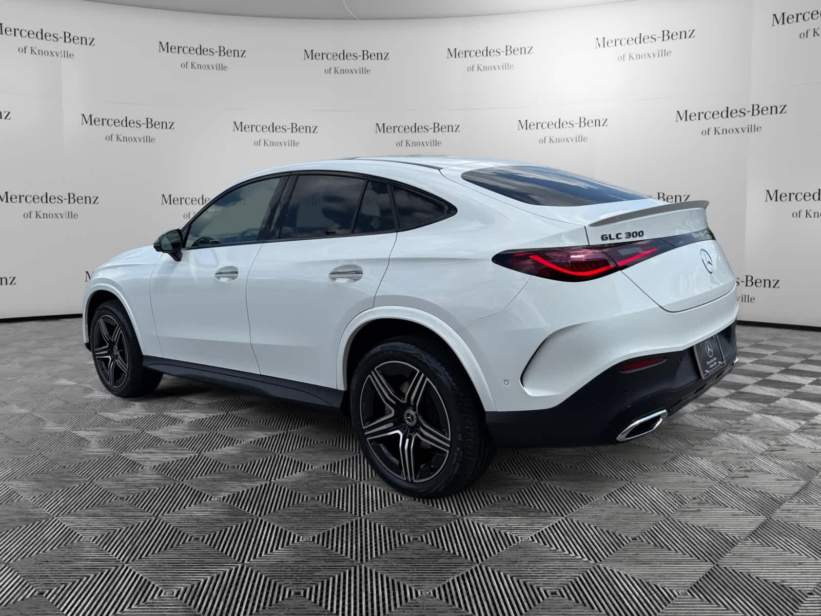 New 2027 Polar White Mercedes-Benz GLC 300 image 3