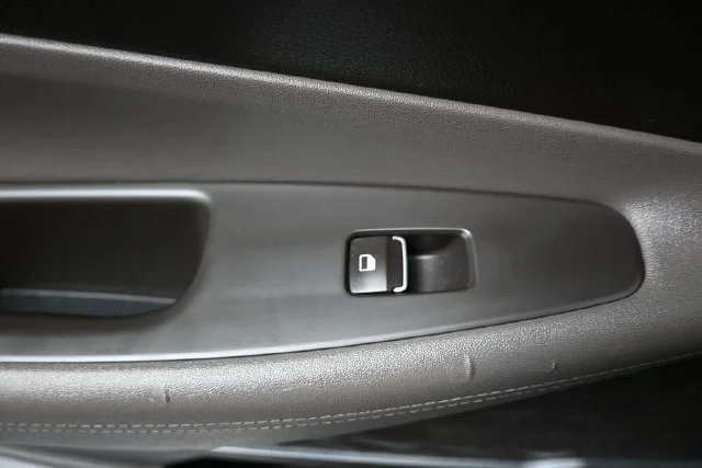 Used 2020 Black Hyundai SEL image 10