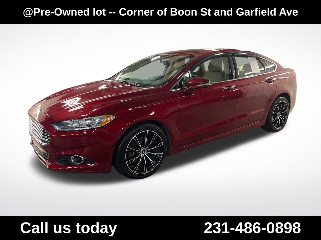 Used 2016 Red Ford SE image 1