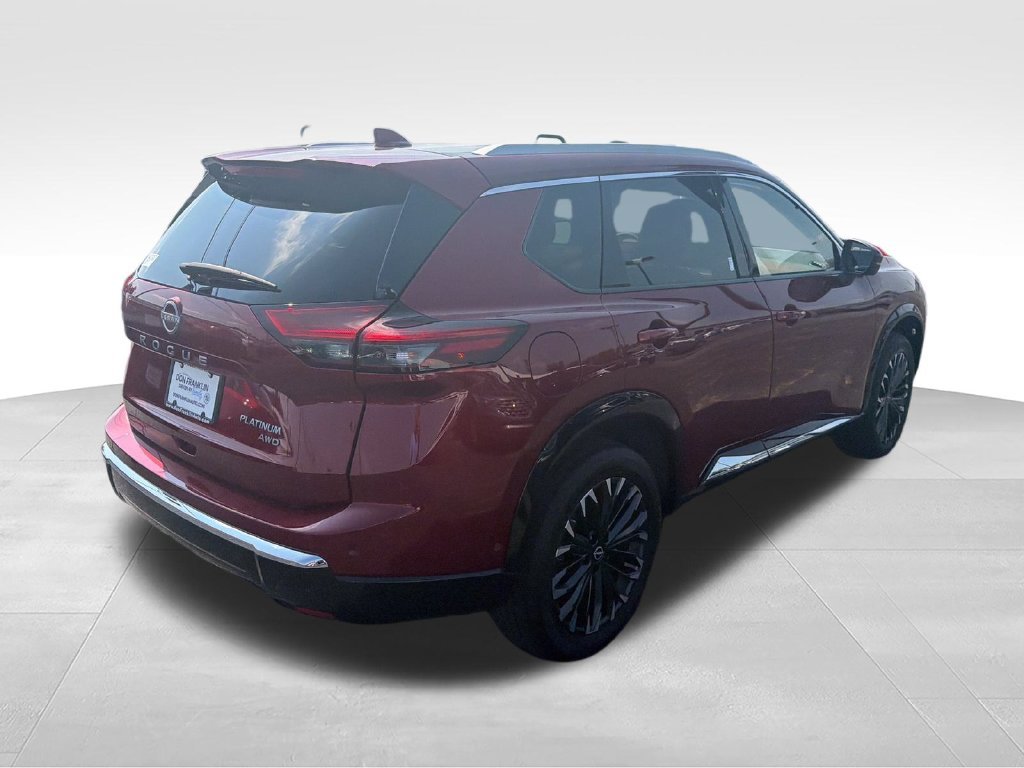 Used 2025 Red Nissan Platinum image 7
