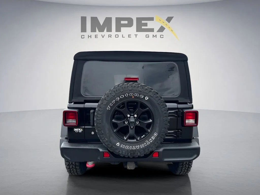 Used 2019  Jeep Rubicon image 4