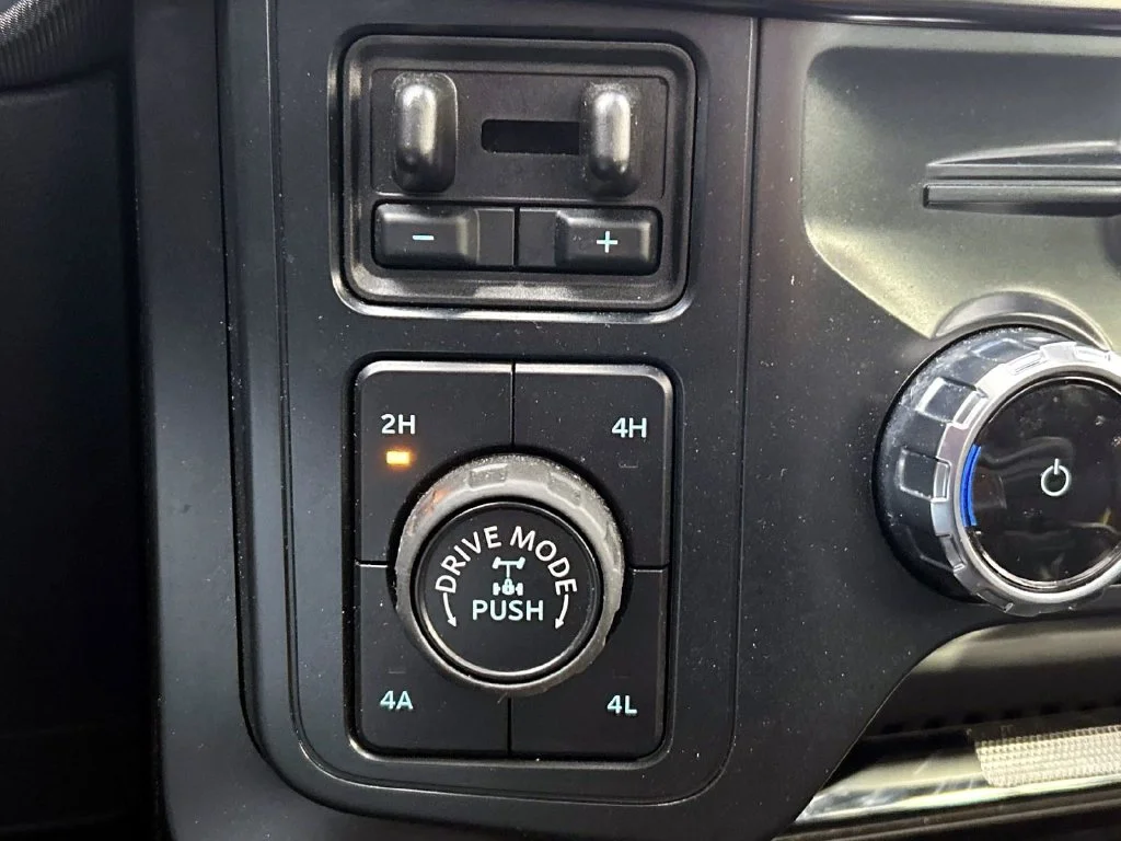 Used 2025 Gray Metallic Ford Raptor image 30
