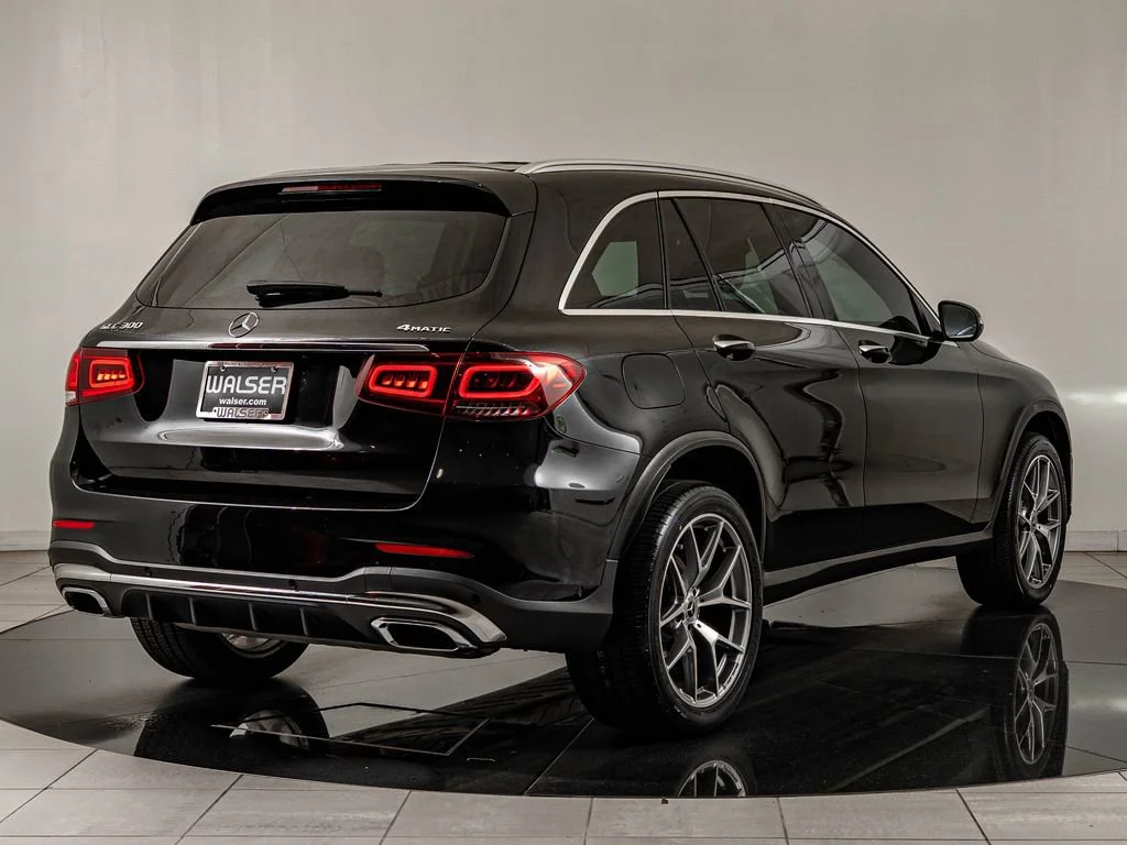 Used 2022 Black Mercedes-Benz GLC 300 image 5