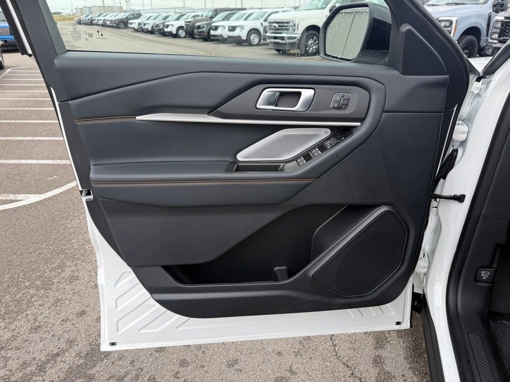 2026 Ford Explorer Tremor - Photo 9