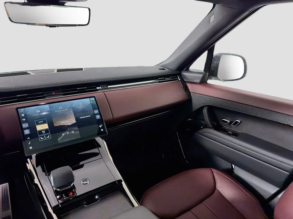 New 2026 Fuji White Land Rover Dynamic SE image 25
