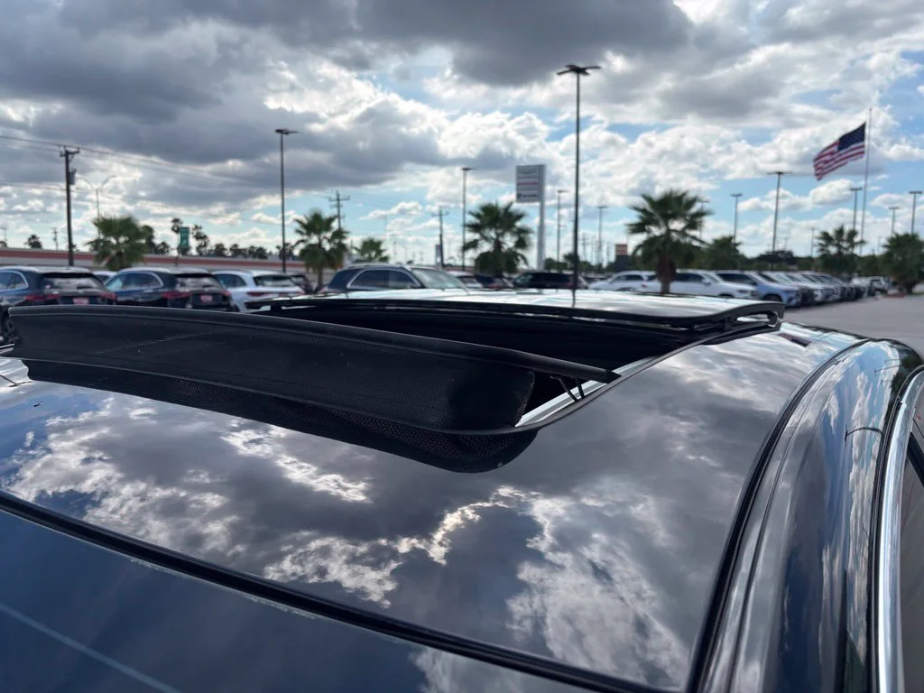 Used 2022 Black Chevrolet LT image 8