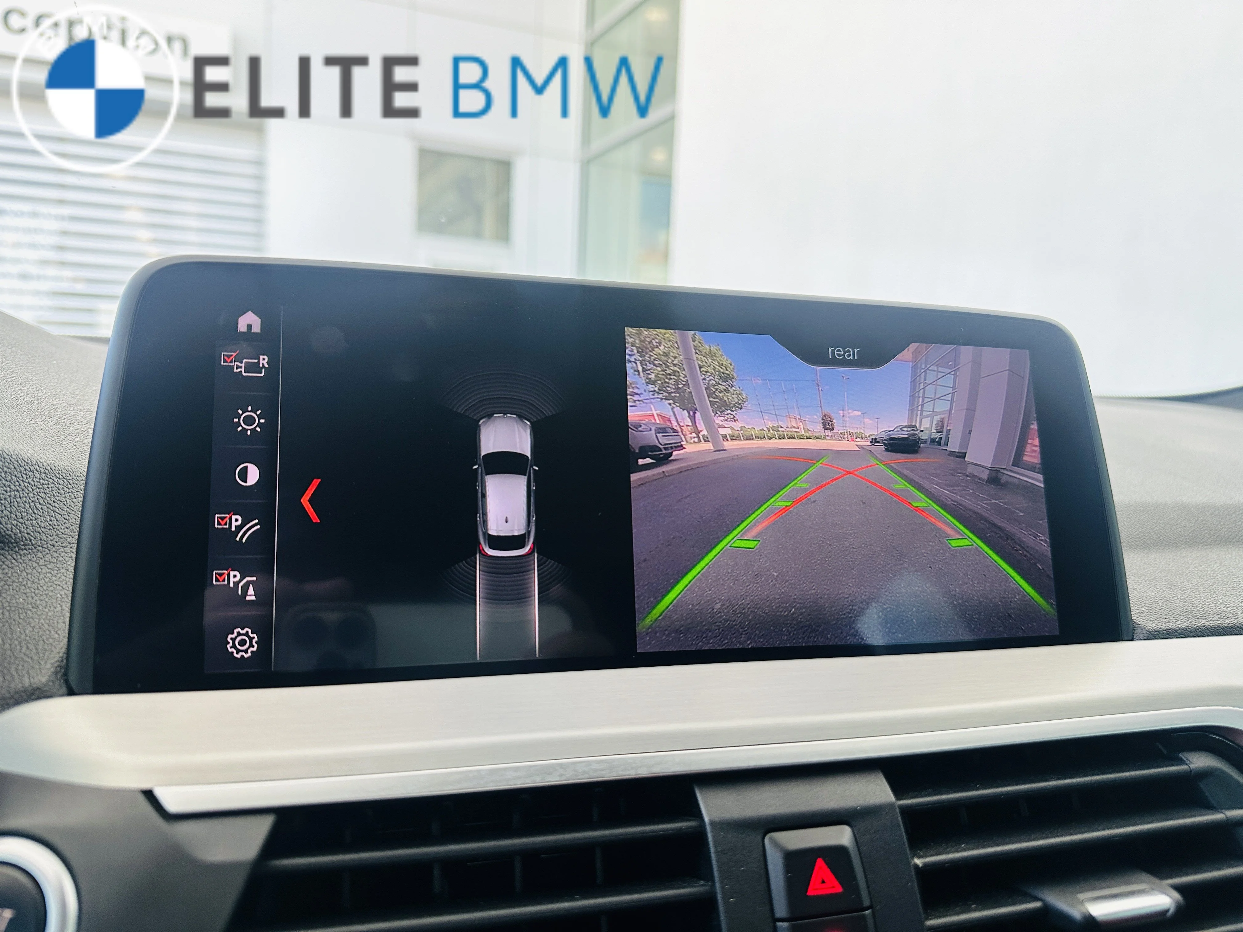 Used 2019 Alpine White Non-Metallic BMW XDRIVE30I image 4