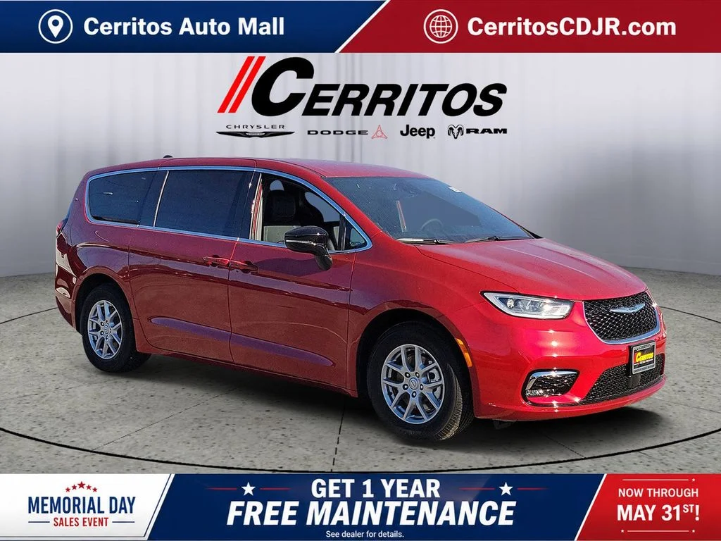 2026 Chrysler Pacifica Select's photo