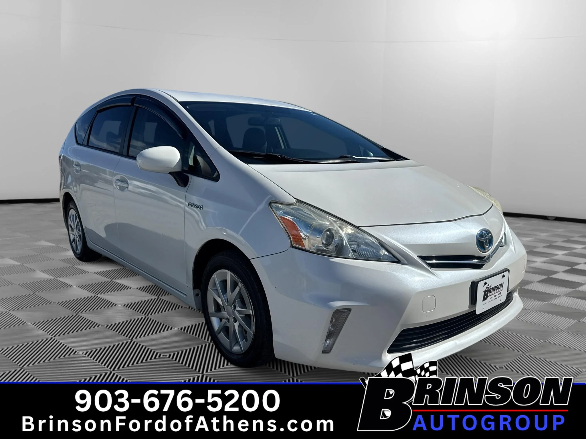Used 2013 Blizzard Pearl Toyota Two image 3