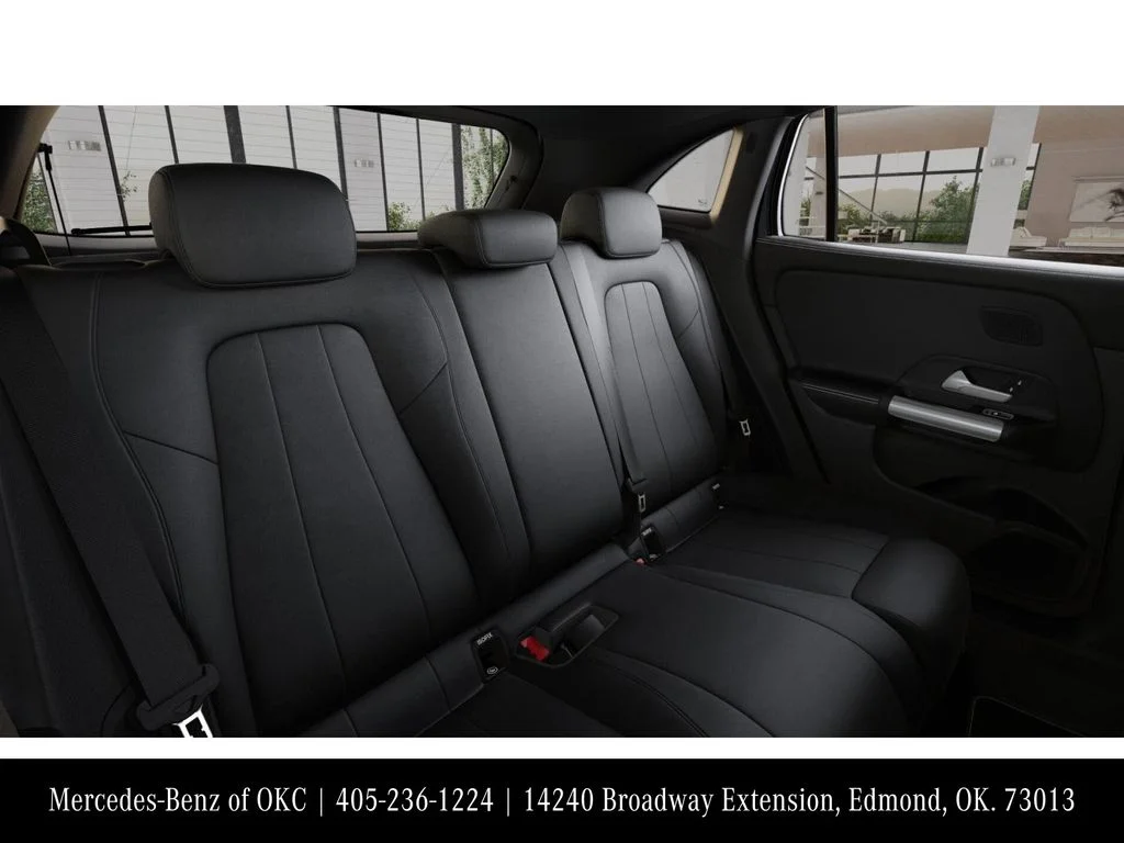 New 2026 Black Mercedes-Benz GLA 250 image 5