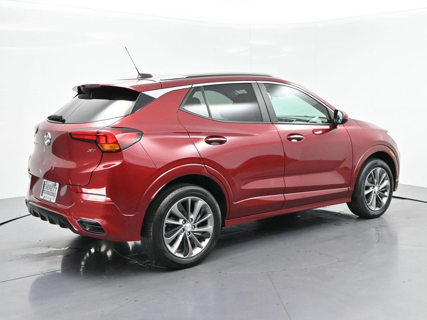 Used 2022 Cinnabar Metallic Buick Select image 7