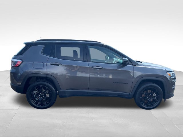 Used 2023 Gray Jeep Latitude image 6