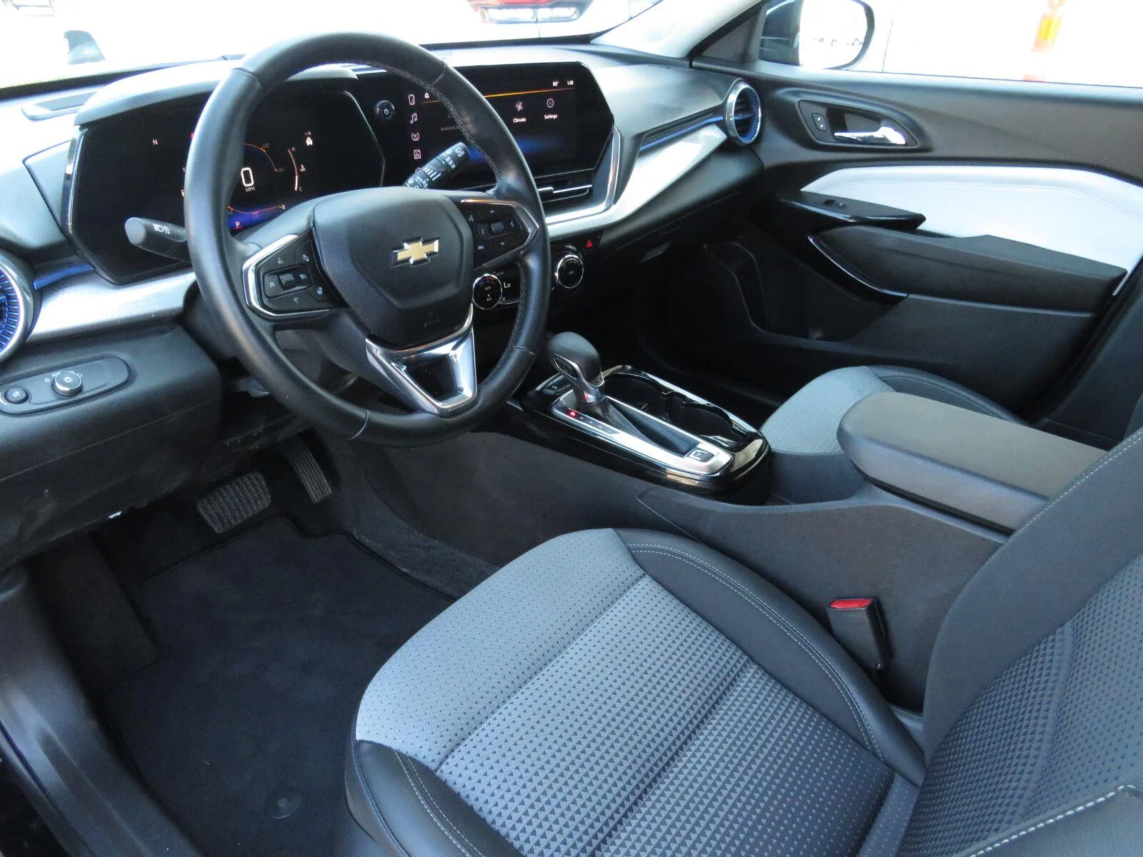 Used 2024 Mosaic Black Metallic Chevrolet LT image 18