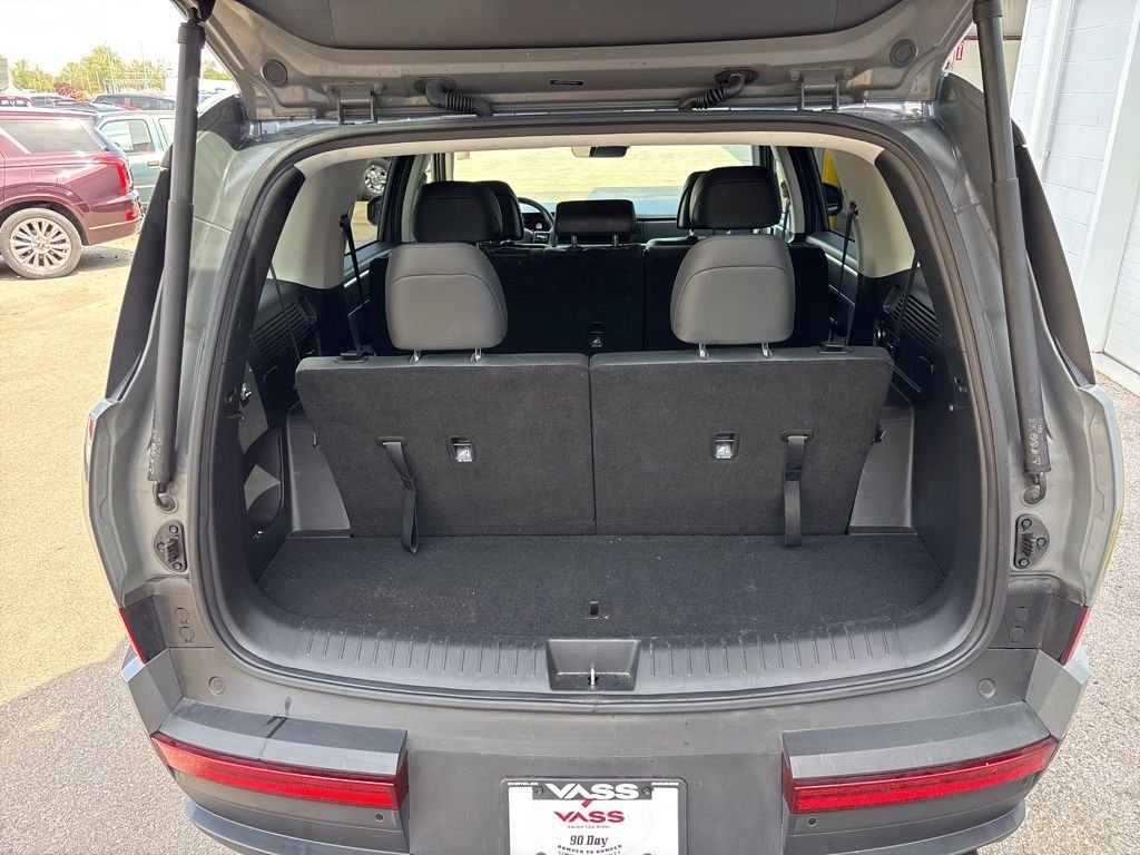 Used 2025 Gray Hyundai SEL image 34