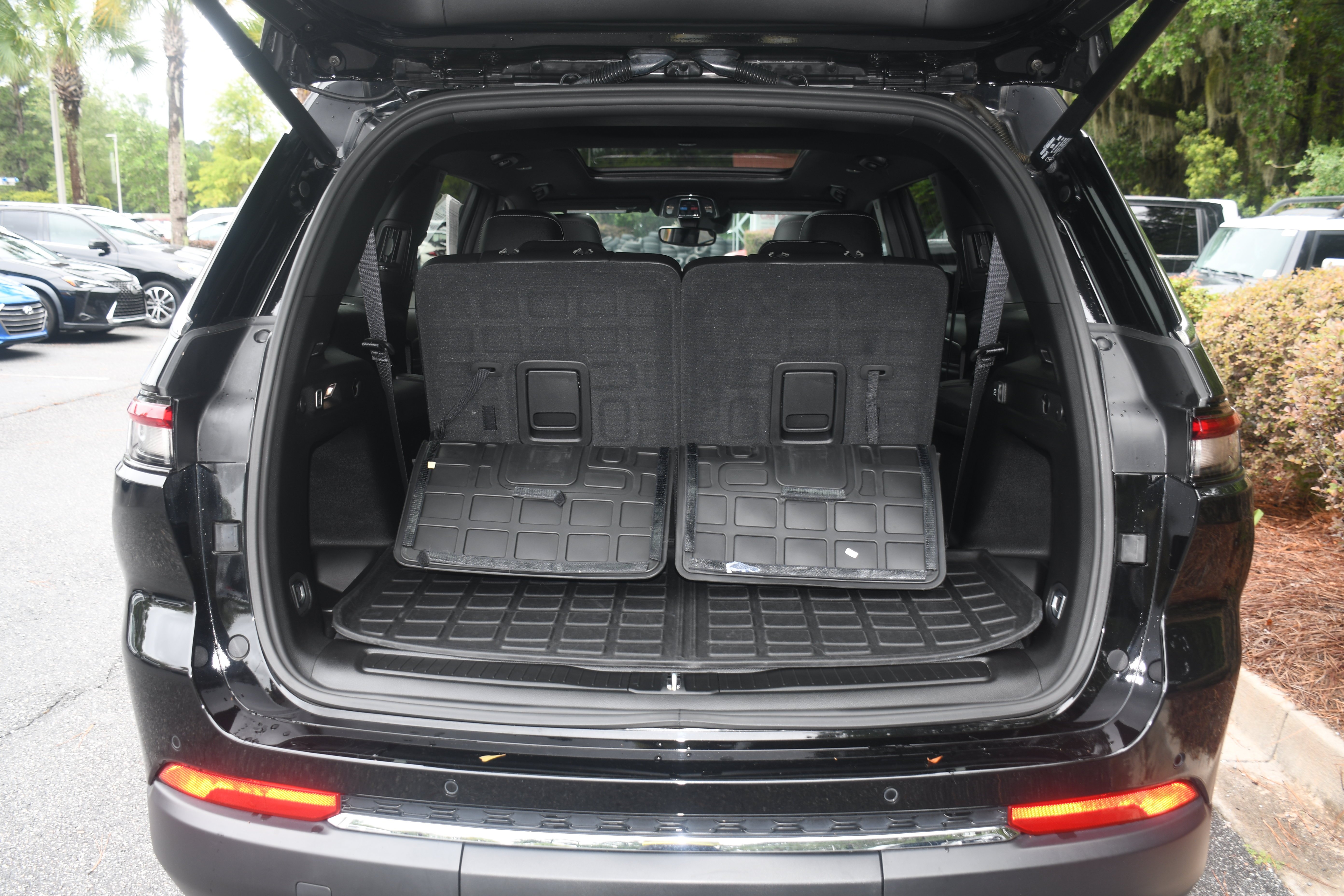 Used 2024 Black Jeep Limited image 19
