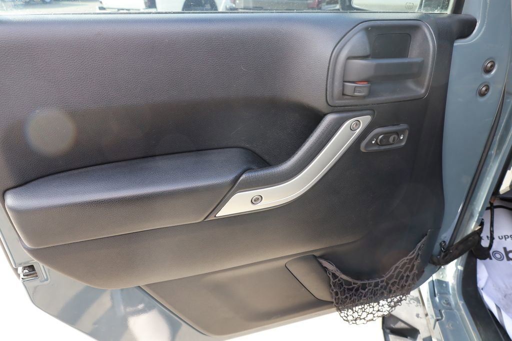 Used 2015 Anvil Clearcoat Jeep Rubicon image 10