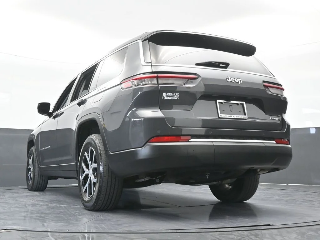 Used 2023 Baltic Gray Metallic Clearcoat Jeep Limited image 62