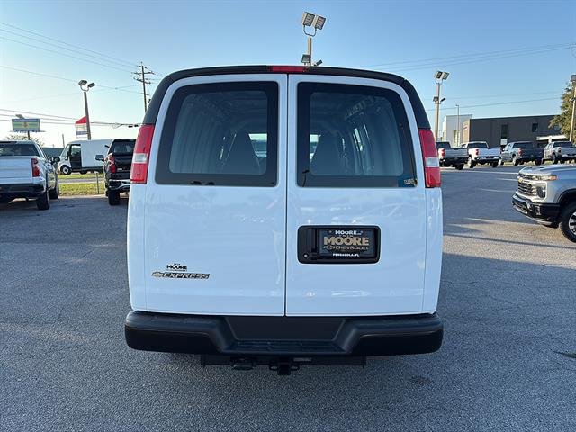 2025 Chevrolet Express Cargo Work Van - Photo 6