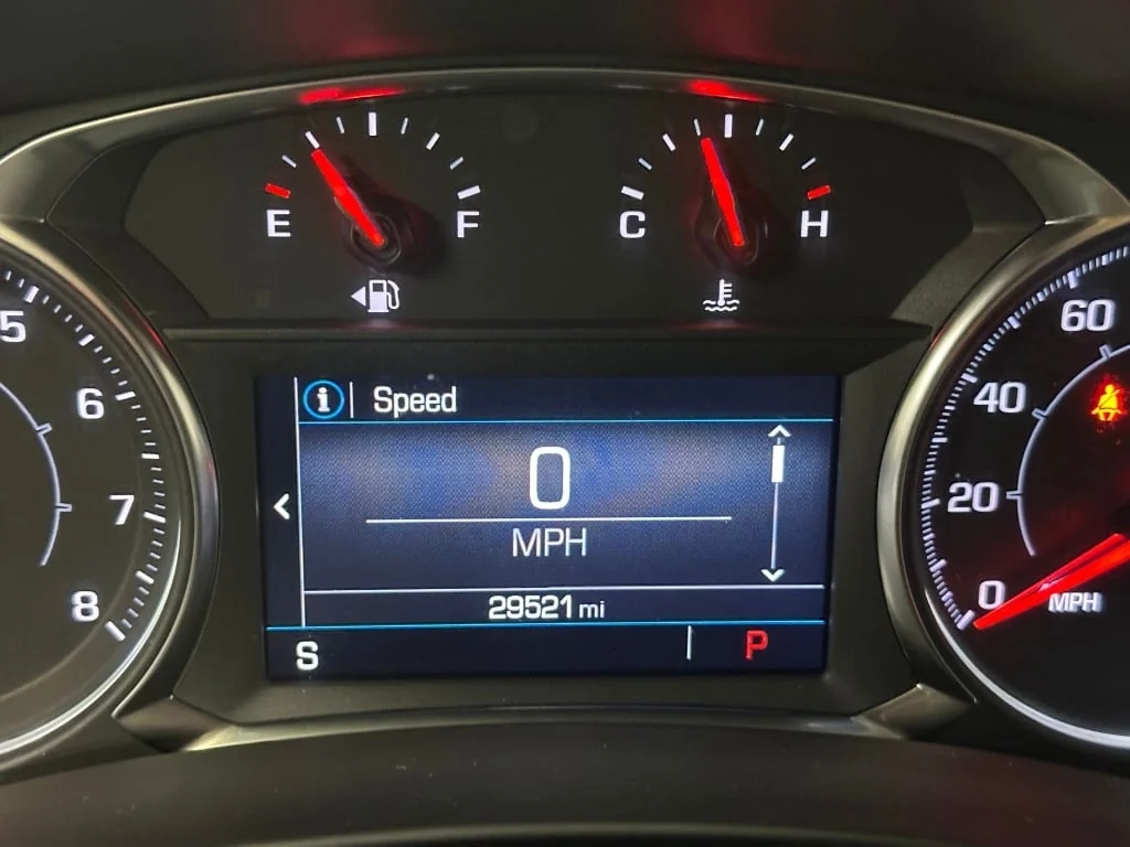 Used 2023 Summit White GMC SLE image 3