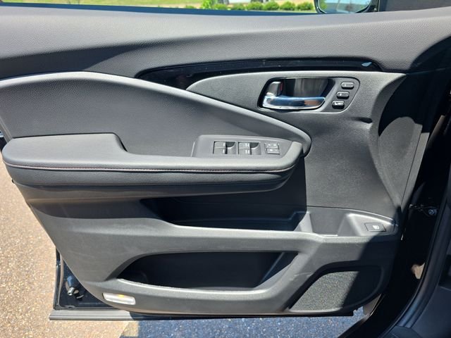 New 2026 Crystal Black Pearl Honda Black Edition image 9
