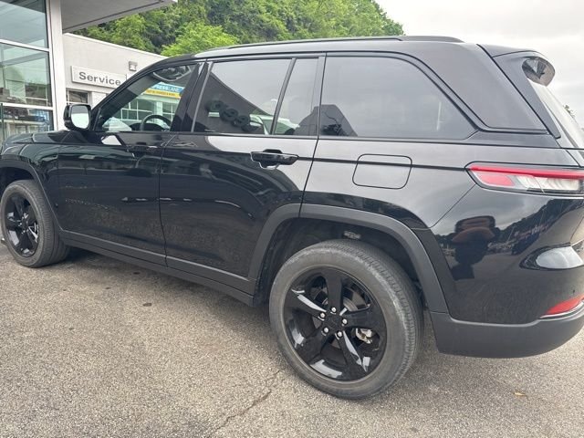 2023 Jeep Grand Cherokee Altitude X 4x4's photo