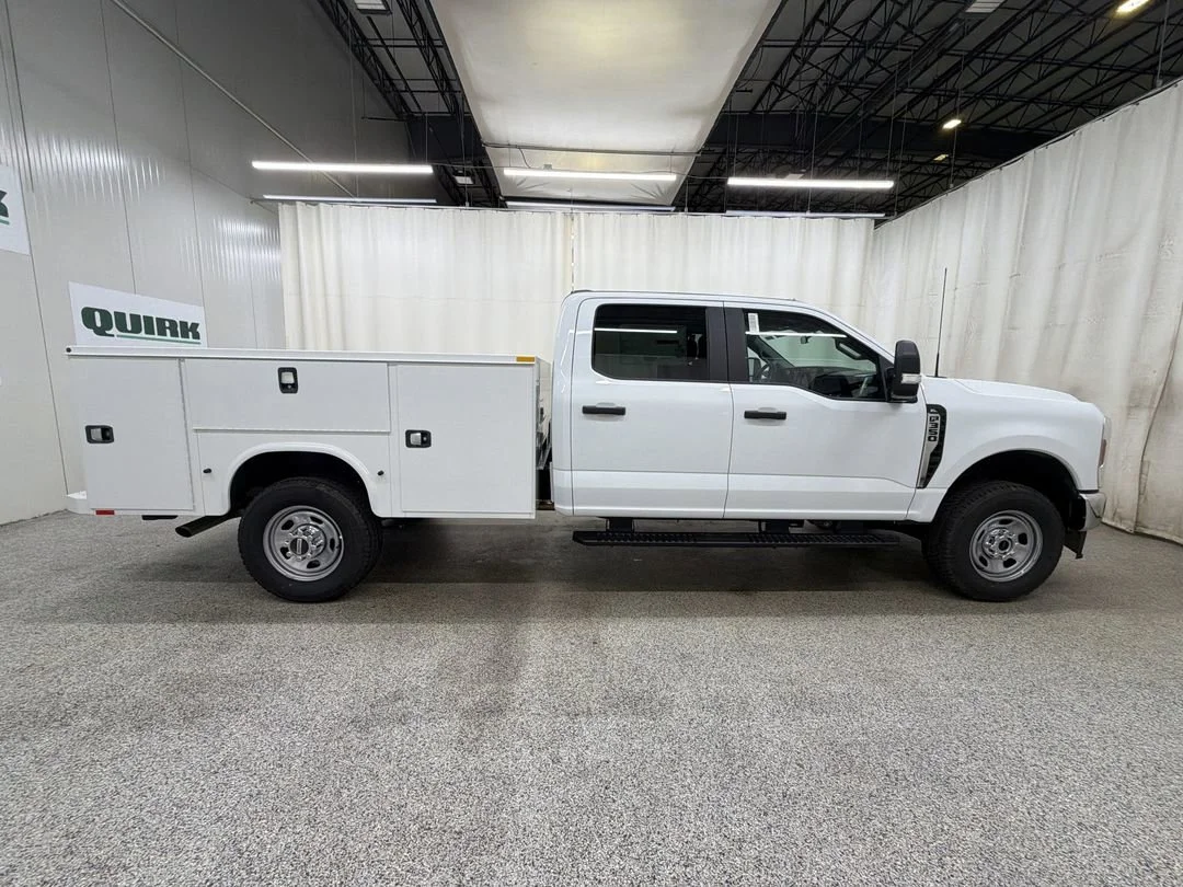 New 2026 Oxford White Ford F-350® XL image 5