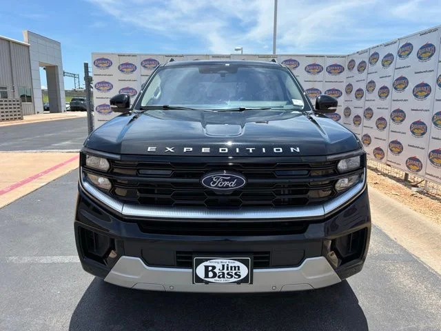 Certified Used 2025 Black Metallic Ford Platinum image 3