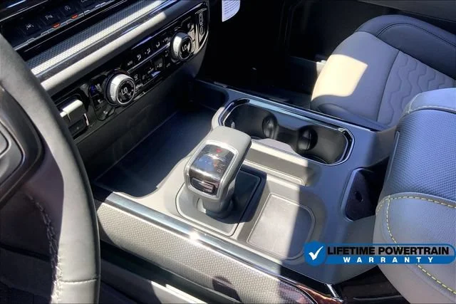 2026 Chevrolet Silverado 1500 ZR2 - Photo 9