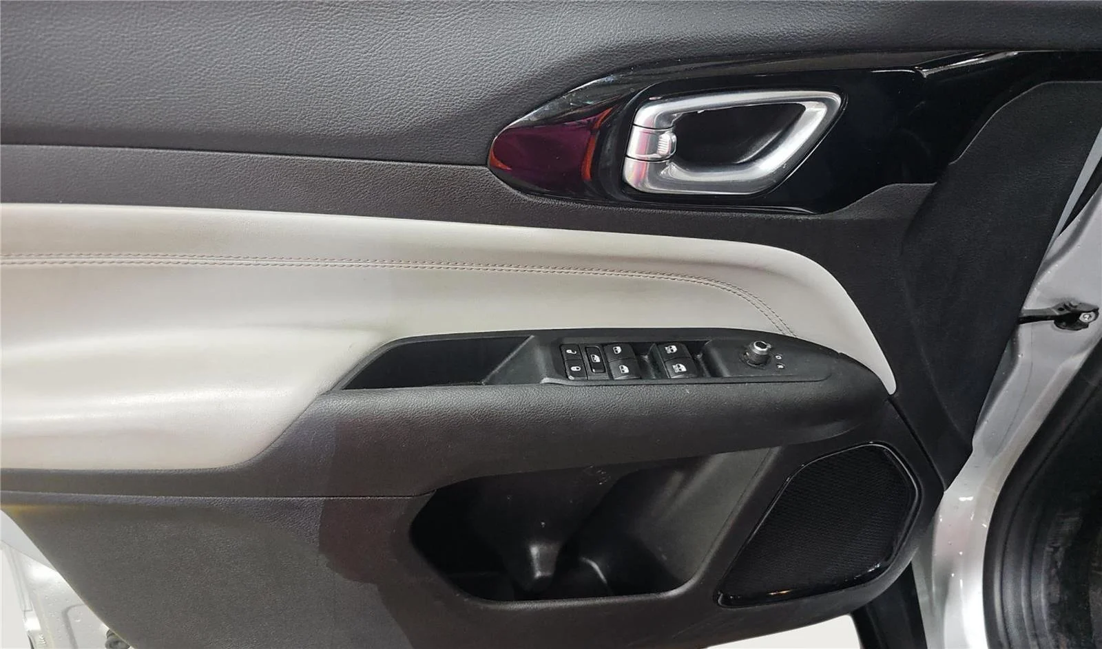 2025 Jeep Compass Limited - Photo 7