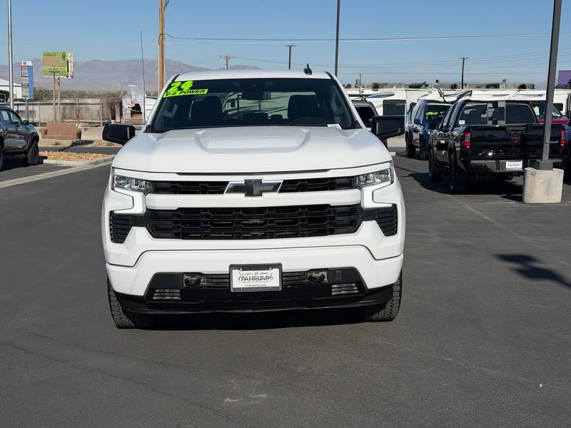 Used 2024 Summit White Chevrolet RST image 8