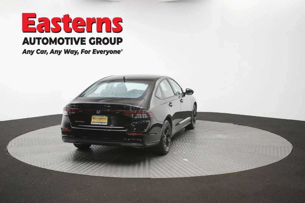 Used 2025 Black Honda SE image 33