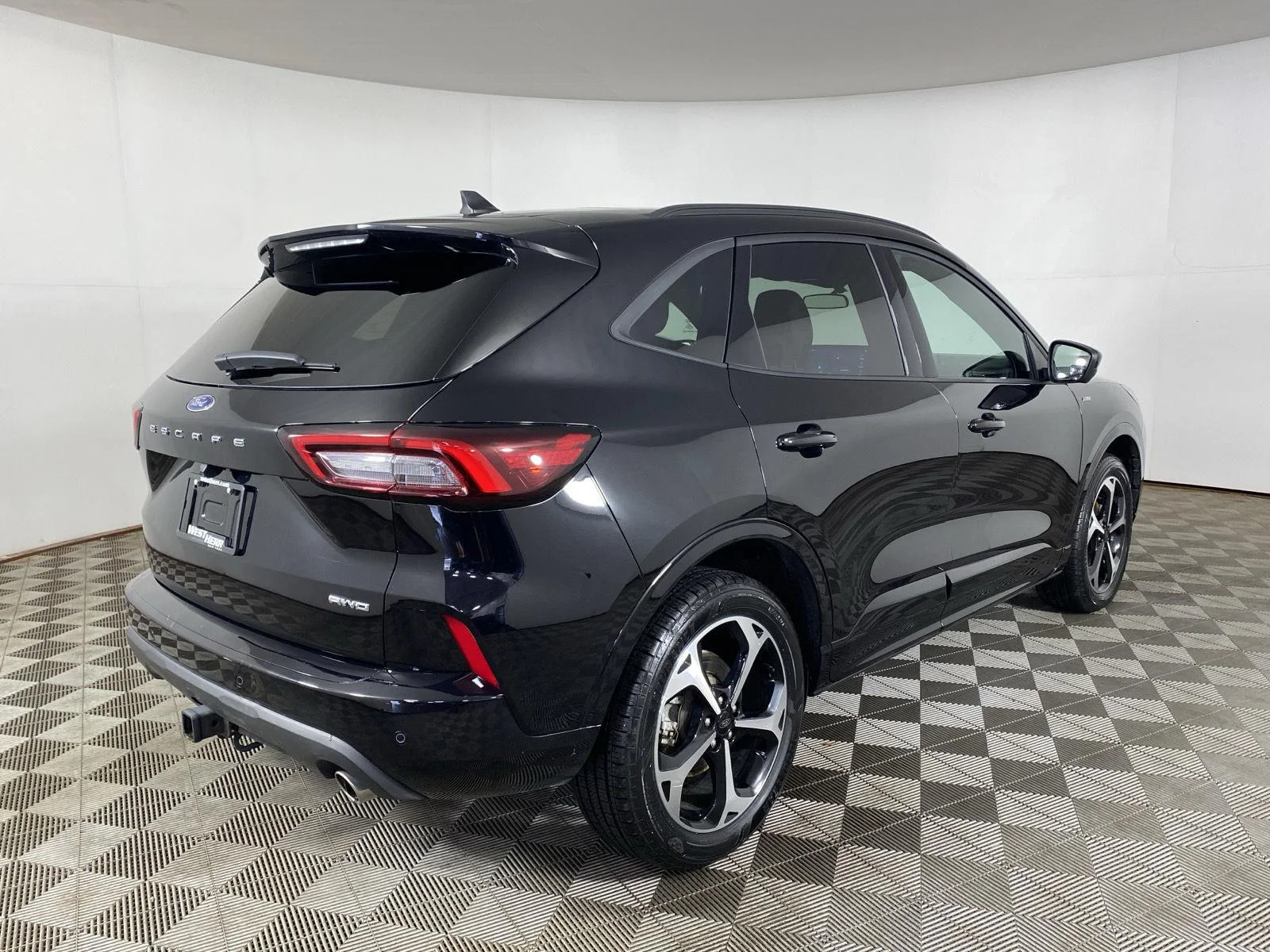 Used 2024 Agate Black Ford ST-Line Select image 7