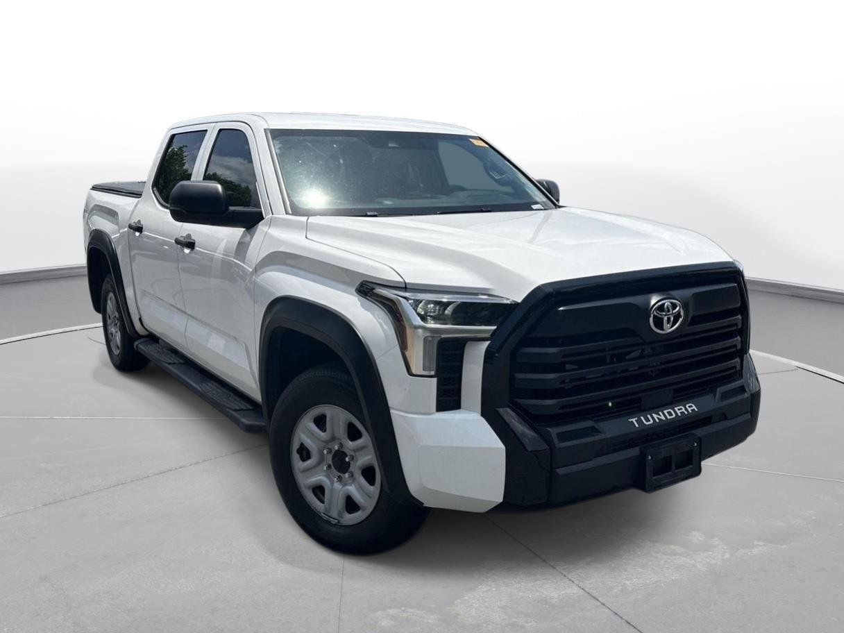Used 2023 WHITE TOYOTA TRUCK SR image 4