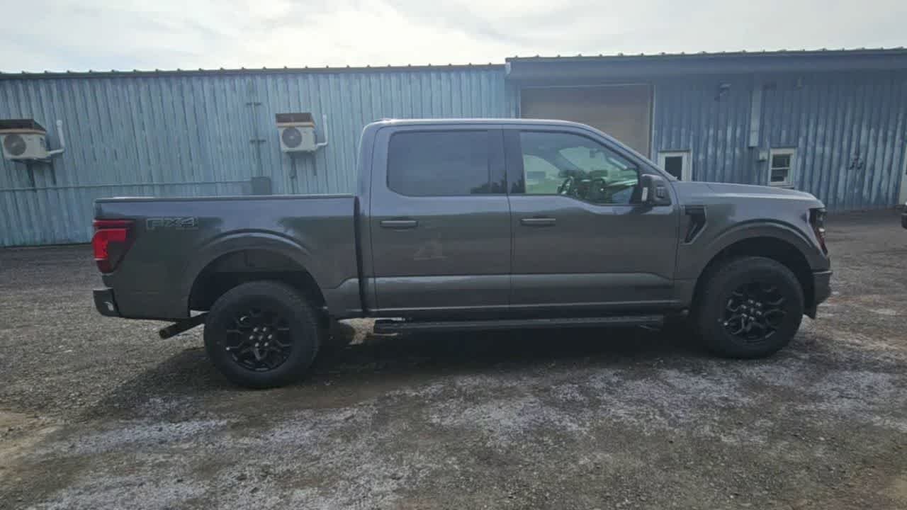 New 2026 Carbonized Gray Metallic Ford XLT image 9