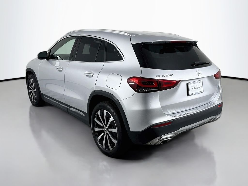 Used 2023 Silver Mercedes-Benz GLA 250 image 3