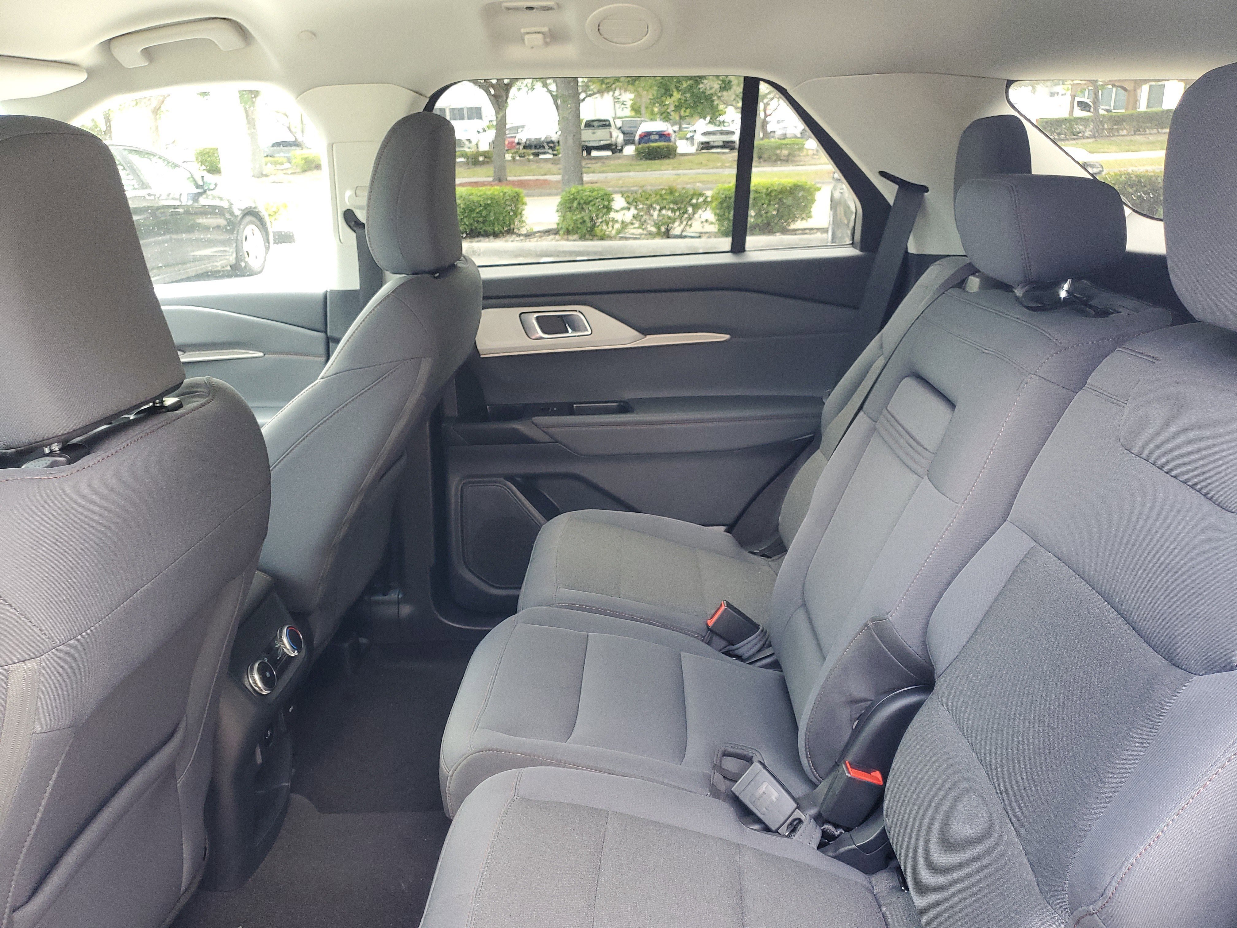 Used 2025 Vapor Blue Ford Active image 12