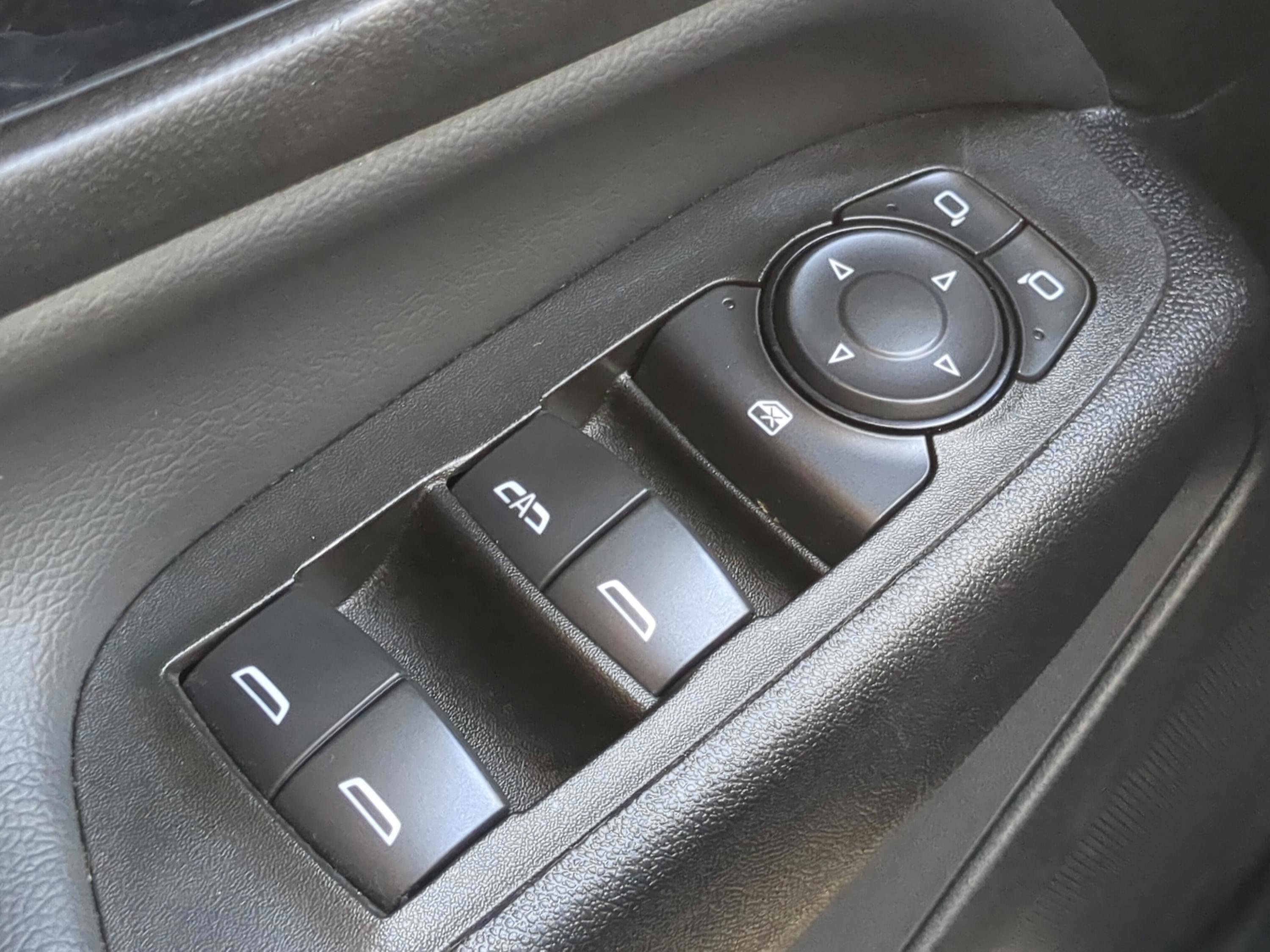 Used 2024 Sterling Gray Metallic Chevrolet LT image 18