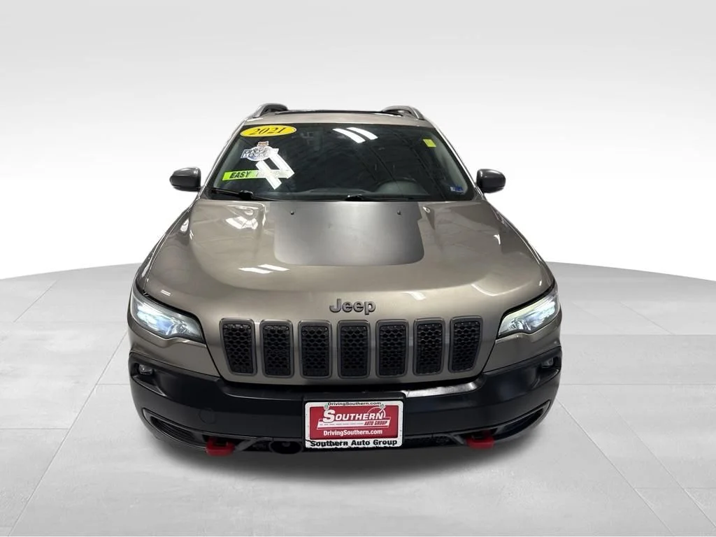Used 2021 Beige Jeep Trailhawk image 13
