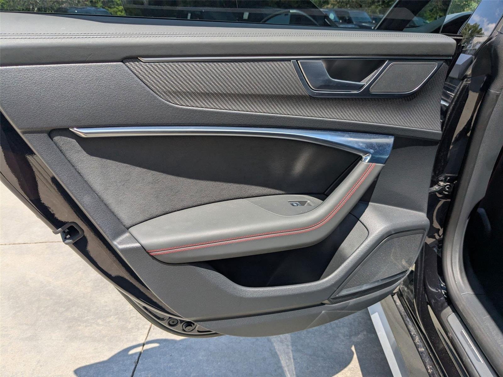 Used 2022 Sebring Black Crystal Effect AUDI  image 26