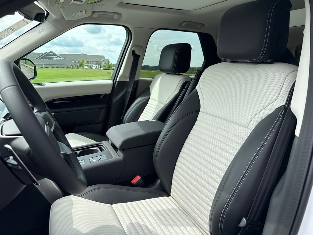 2025 Land Rover Discovery S - Photo 11
