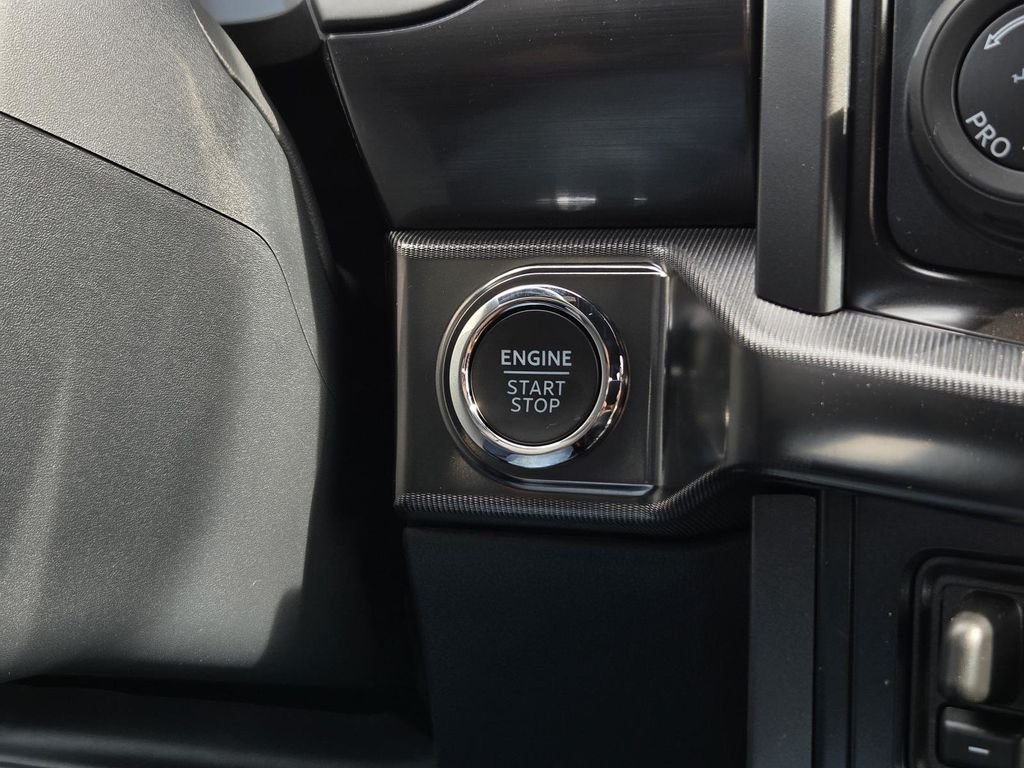 New 2026 Avalanche Ford Lariat® image 25
