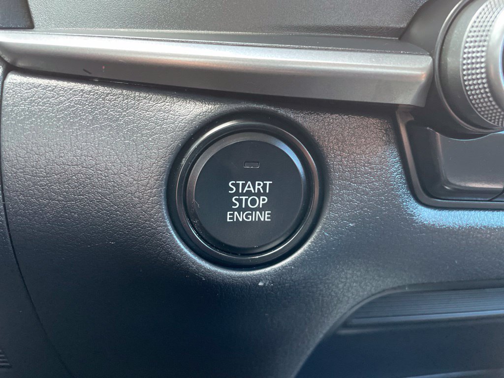 Used 2020 Silver Mazda Select image 22