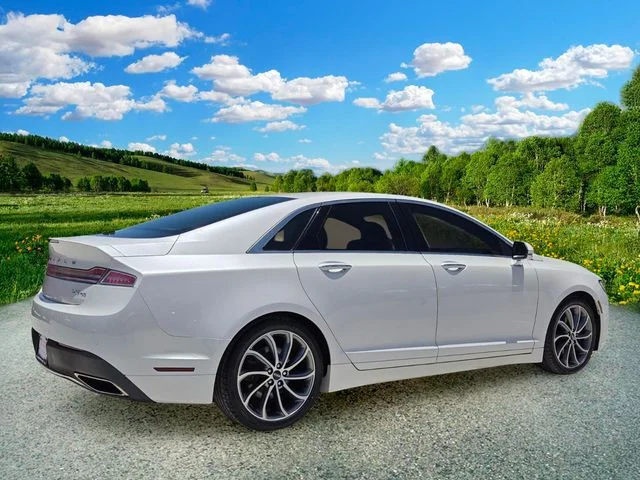 Certified Used 2019 White Lincoln Reserve image 6